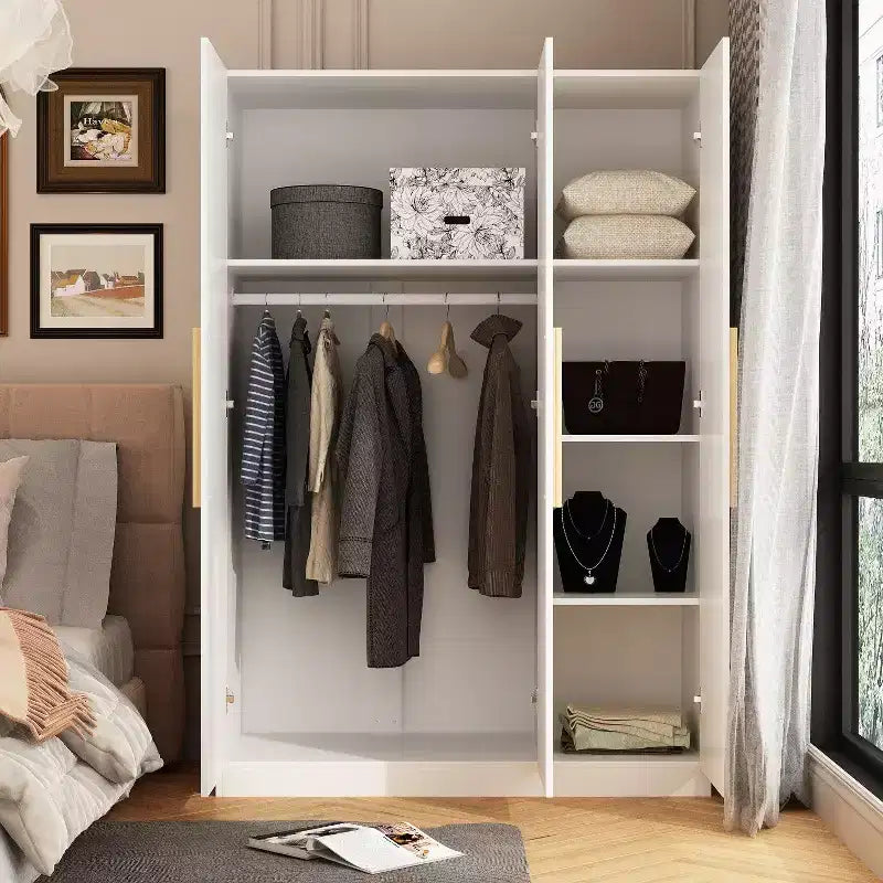 Armoire 3 portes blanche avec poignées en bois, usage adulte
