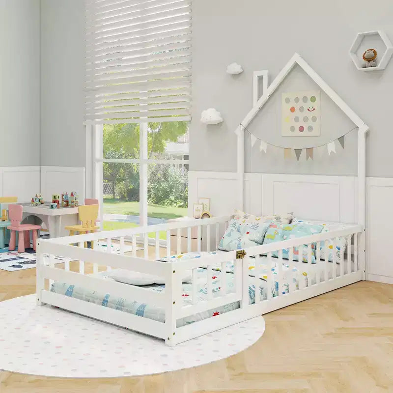 Lit de sol Montessori double, gris/blanc, porte verrouillable et barrière de sécurité pleine longueur, 1 personne