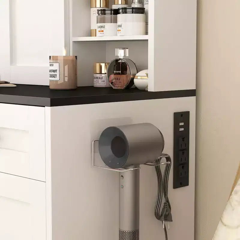 Coiffeuse de 110 cm de large Okak Farmhouse avec support pour sèche-cheveux, bureau de vanité avec tiroir de maquillage et armoire pour chambre à coucher
