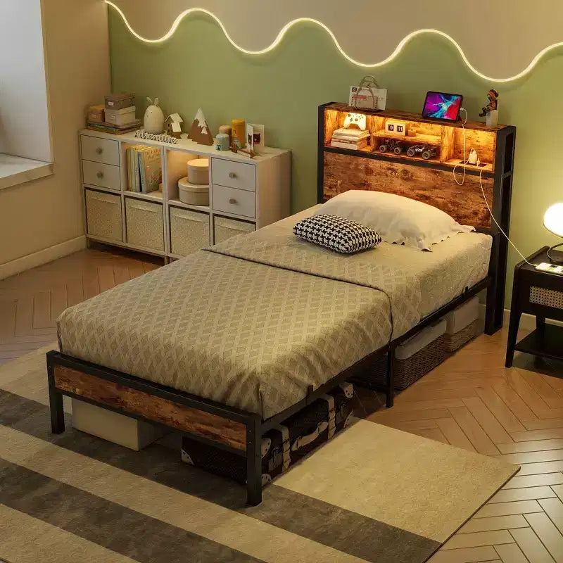 CLIHOME Cadre de lit double avec tête de lit de rangement, plateforme de lit en métal avec station de charge, rangement bibliothèque