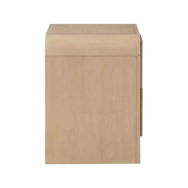 Meridian Furniture, Table de Chevet Cannelée
