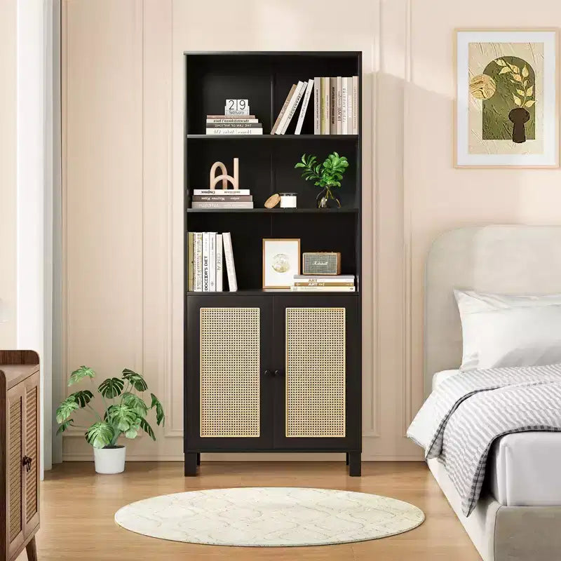 Bibliothèque PexFix à 5 étagères avec portes en rotin, grande étagère de présentation blanche pour bureau à domicile ou chambre à coucher