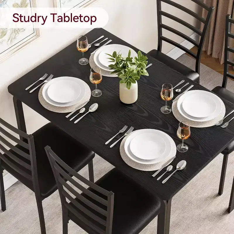 Ensemble de salle à manger carré 5 pièces avec 4 chaises - Cadre en métal peu encombrant et plateau de table en MDF - Parfait pour les petits espaces - Facile à assembler