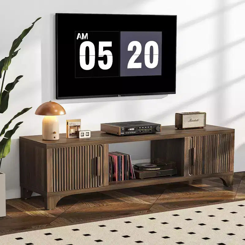 Meuble TV SUGIFT pour téléviseurs 32-80", meuble média noyer Mid-Century avec portes à fermeture douce et gestion des câbles