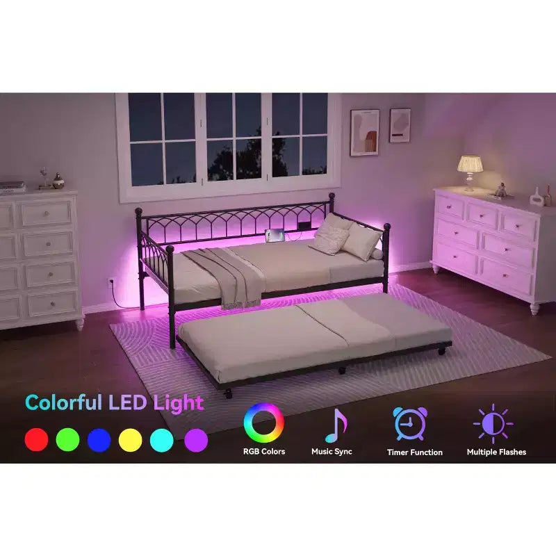 Cadre de lit plateforme en métal robuste GUSTOWAVE, avec station de recharge et lumières LED
