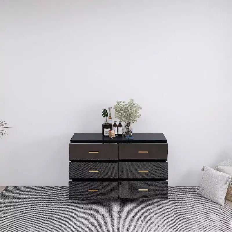 Commode à 6 tiroirs Okak avec poignées dorées et pieds en acier, grands tiroirs spacieux, meuble de rangement élégant pour l'organisation de la maison