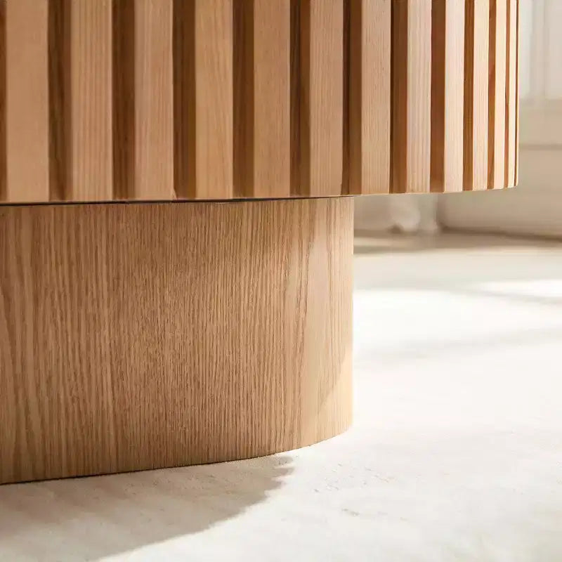 Table basse ovale moderne Okak, 112 cm de long avec piédestal robuste, table basse tambour compacte pour petit salon ou bureau