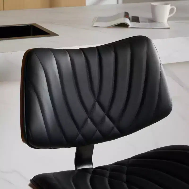 CLIHOME Lot de 2 tabourets de bar en noyer courbé, chaises de bar pivotantes modernes réglables en hauteur de comptoir, revêtues de cuir