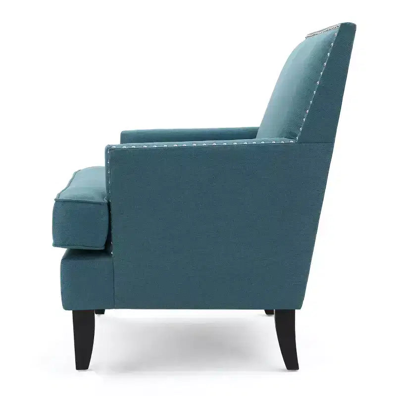 Fauteuil club contemporain GDFStudio Richardson en tissu rembourré avec clous décoratifs