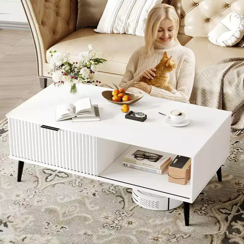 41.34 Table basse en bois avec meuble de rangement, conception à deux niveaux, portes coulissantes de style vague