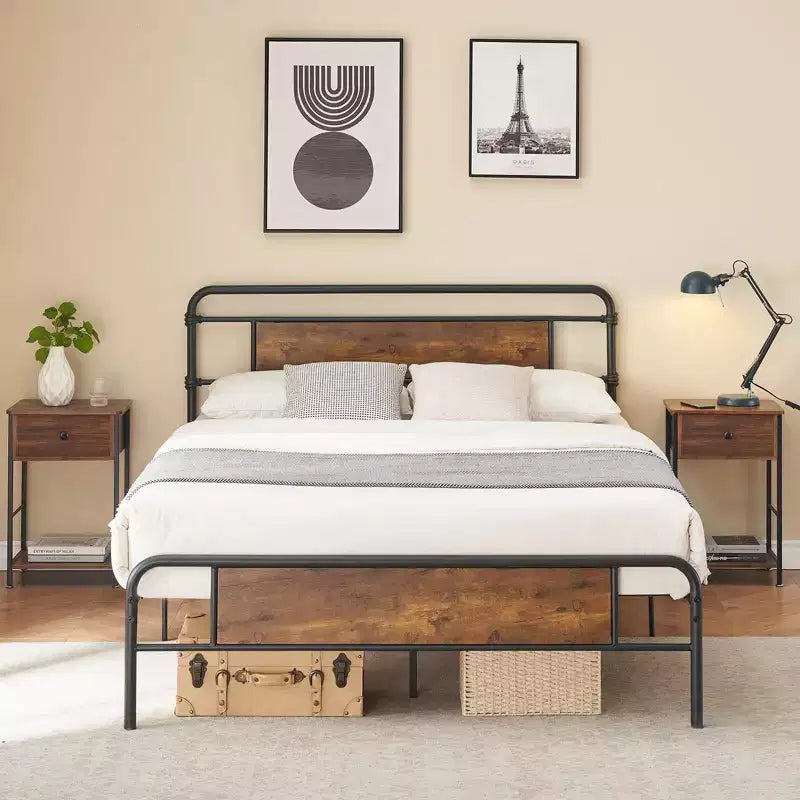 Cadre de lit plateforme grand format avec tête de lit rustique en bois vintage, sommier, support à lattes métalliques solides, aucun sommier tapissier requis