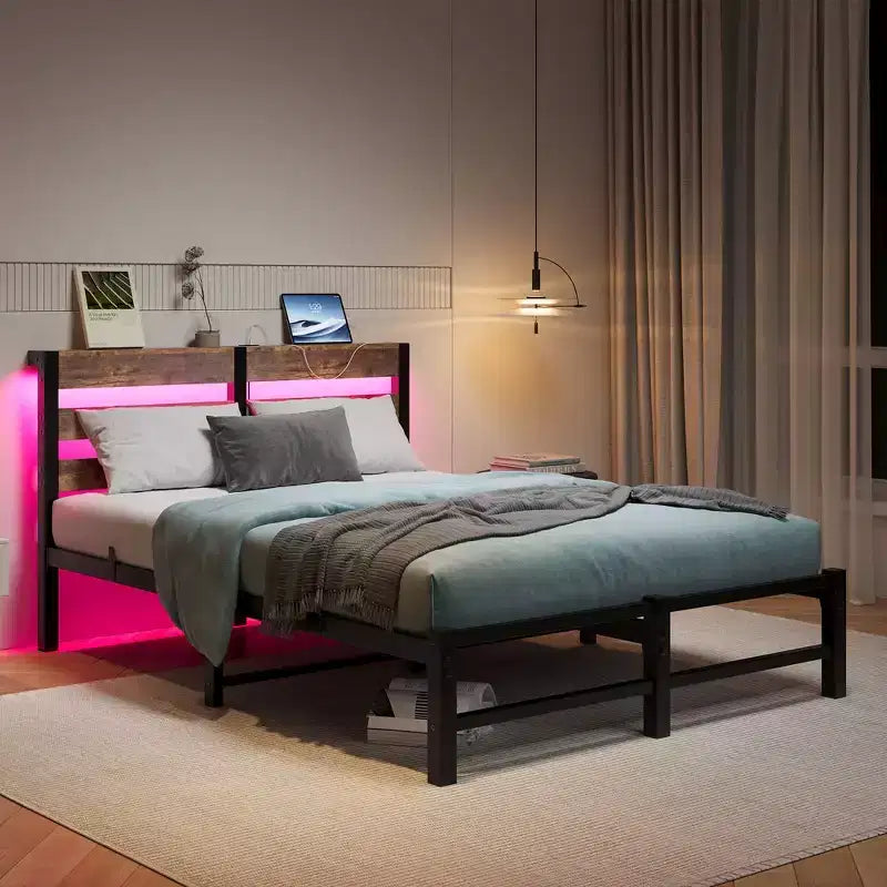 MAYEERTY Lit double en métal avec tête de lit en bois, étagère de rangement et chargeur intégré, silencieux, ne nécessite pas de sommier tapissier, marron rustique