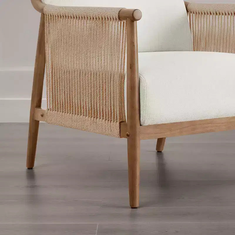 Fauteuil d'appoint de ferme moderne Spruce&Spring avec accoudoirs en bois tressé