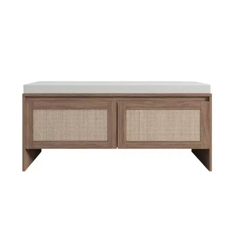 Banc de rangement pour chaussures d'entrée Gaylor de GDFStudio avec portes en rotin synthétique et coussin d'assise amovible