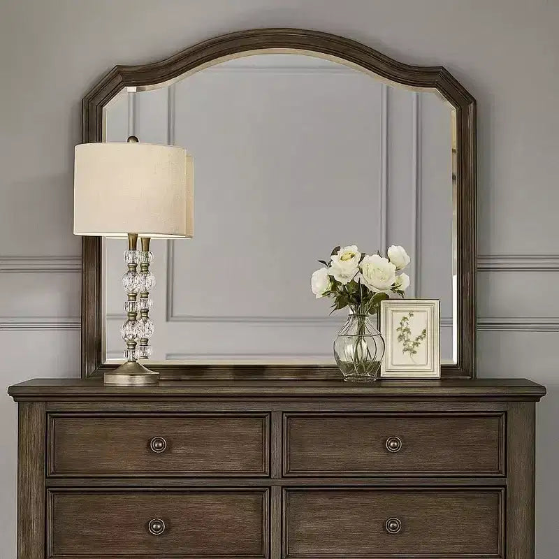 Miroir Royal Hampton festonné de 43,5 pouces avec détails moulés, marron