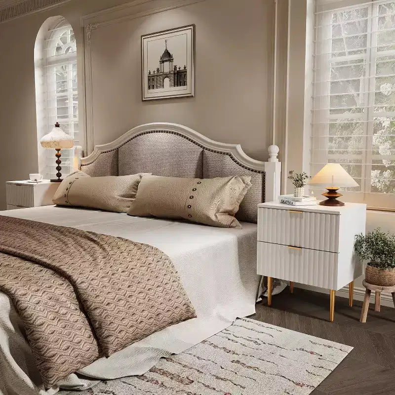 Table de chevet cannelée DobleePy avec 2 tiroirs de rangement, table de chevet moderne à base dorée pour chambre à coucher et appartement