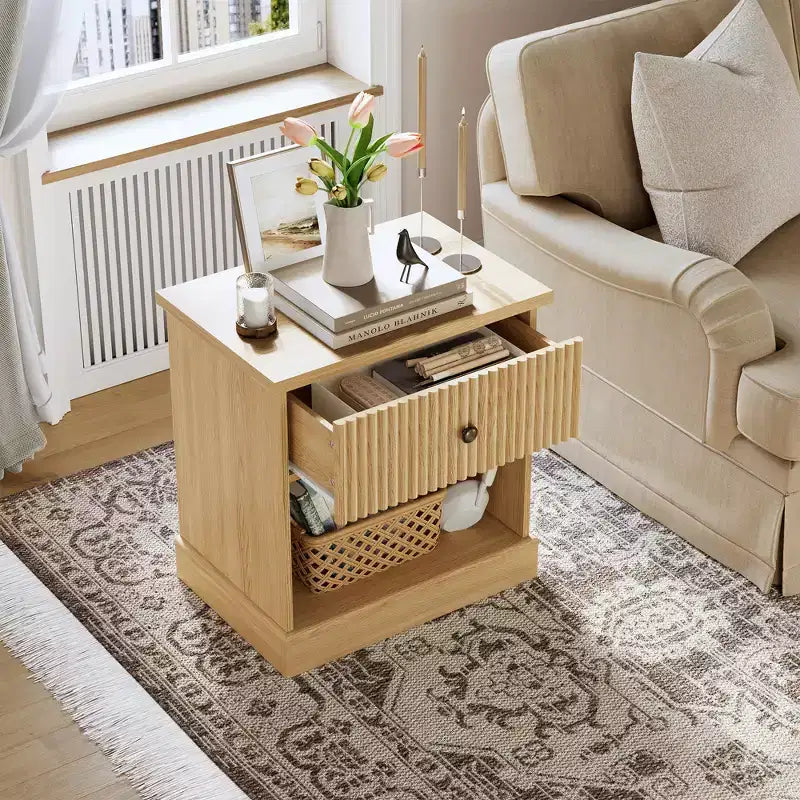 COZONY Table de Chevet Cannelée avec Tiroir, Table de Nuit en Bois Clair de Style Mid-Century Moderne avec Rangement pour Chambre à Coucher ou Salon