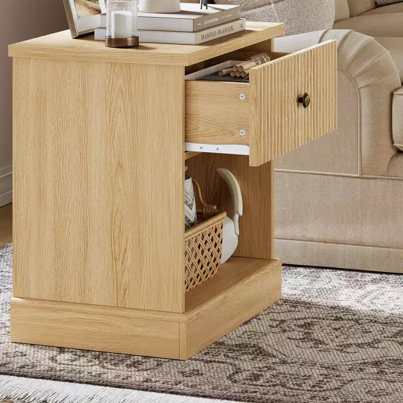 COZONY Table de Chevet Cannelée avec Tiroir, Table de Nuit en Bois Clair de Style Mid-Century Moderne avec Rangement pour Chambre à Coucher ou Salon