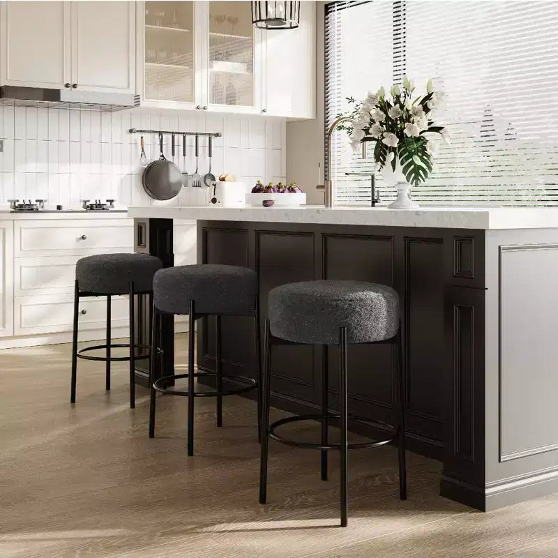 Lot de 2 tabourets de bar modernes hauteur comptoir 61 cm avec assise souple, sans dossier et pieds en métal pour îlot de cuisine, bar ou salle à manger