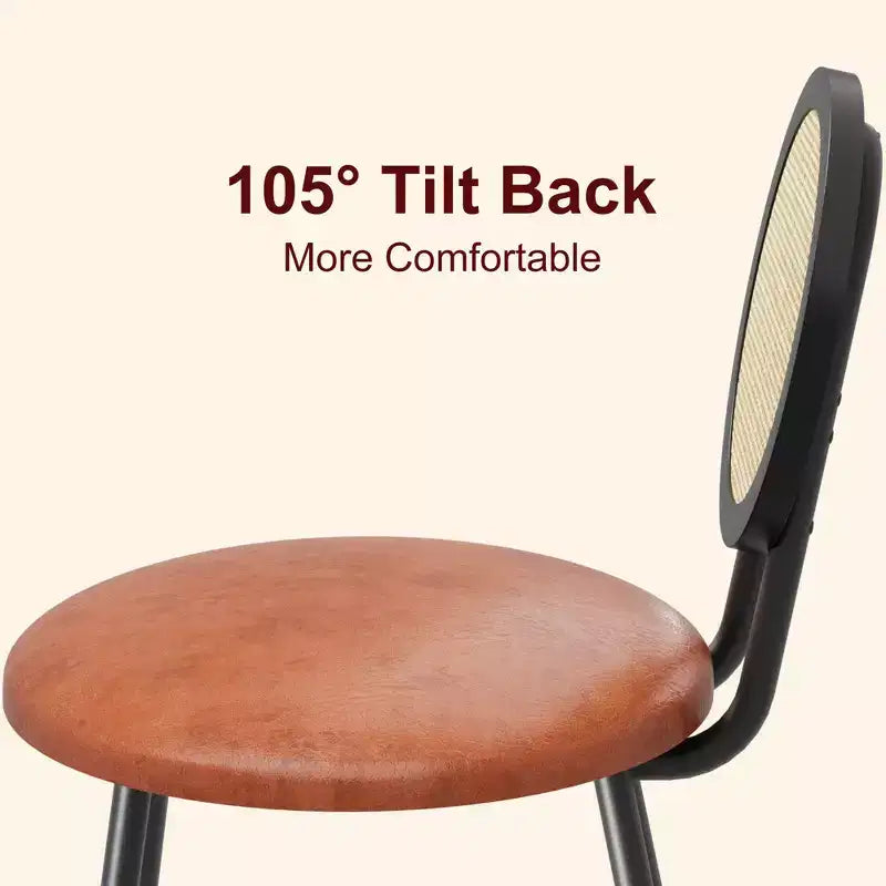Lot de 4 chaises de salle à manger en rotin. Chaises de cuisine modernes rembourrées avec coussins épais et pieds en métal. Idéales pour les petits espaces.