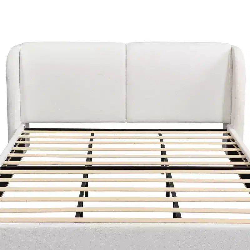 Lit plateforme moderne Whisen King avec tête de lit double oreiller, rembourré, tissu bouclé doux, design latéral ailé, lattes en bois massif