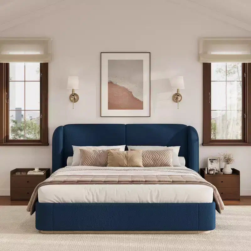 Lit plateforme moderne Whisen King avec tête de lit double oreiller, rembourré, tissu bouclé doux, design latéral ailé, lattes en bois massif