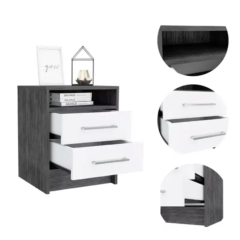 Cette table de chevet, bout de canapé, table d'appoint Eter avec plateau supérieur et deux tiroirs – Chêne fumé/blanc allie style contemporain et rangement astucieux.