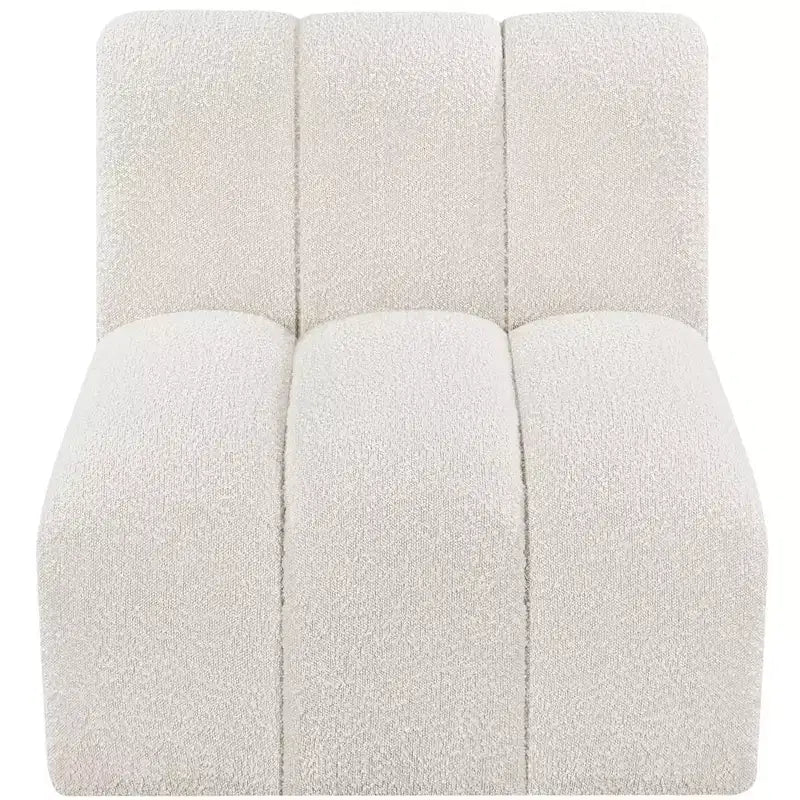 Chaise droite en tissu bouclé Arc Meridian Furniture
