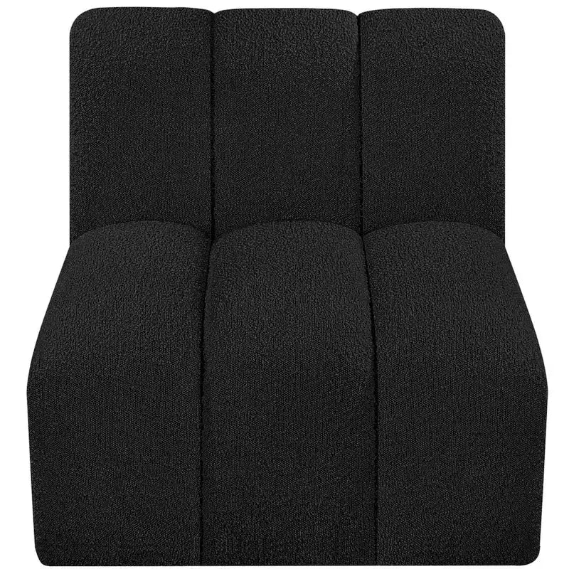 Chaise droite en tissu bouclé Arc Meridian Furniture