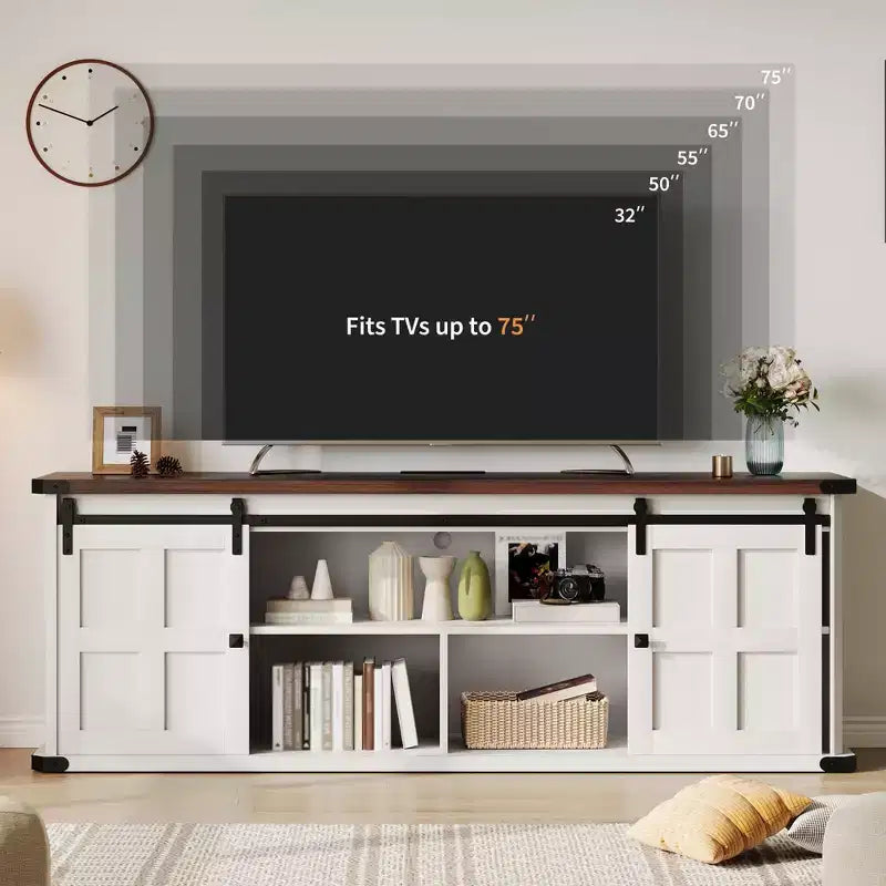 Meuble TV de ferme pour téléviseur de 75 pouces, console média de 70 pouces avec portes coulissantes de grange, armoires de rangement, étagères réglables, prises de courant intégrées