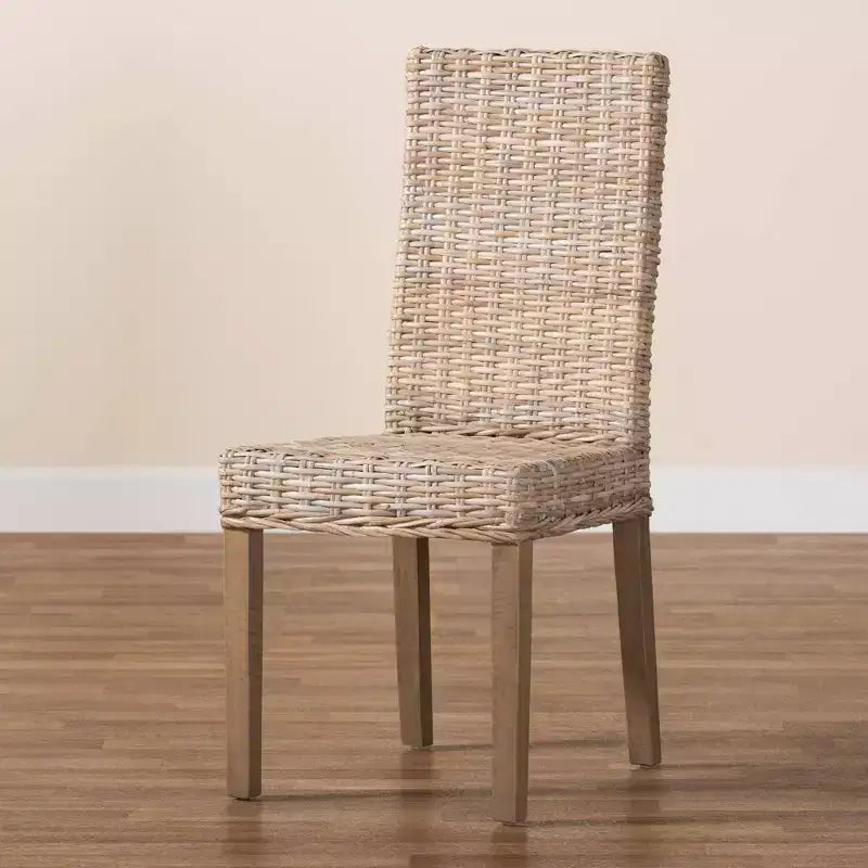 Chaise de salle à manger bali & pari Nevina Rattan et bois de manguier Kubu gris/taupe rustique