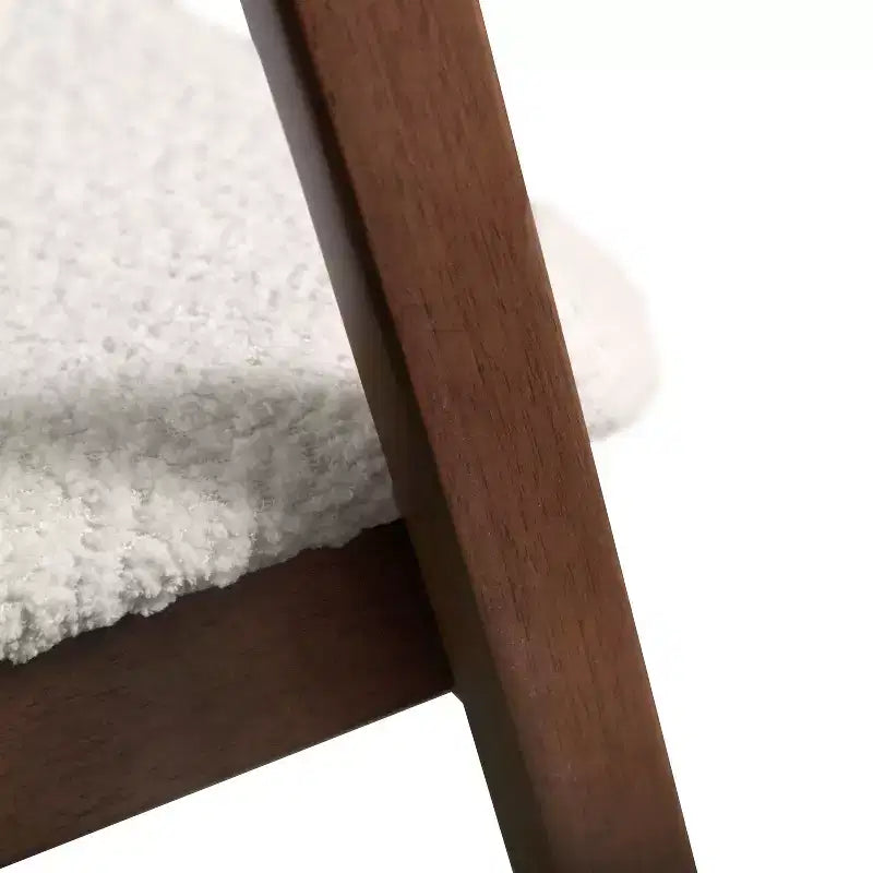 HOMES: Inside + Out Lot de 2 chaises de salle à manger Pearlcrest Mid-Century Modern en tissu bouclé, noyer