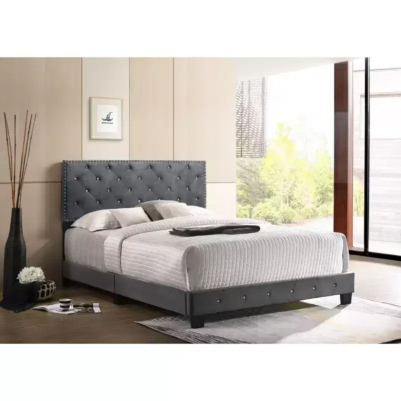 Suffolk Panel Bed for an approx. 152 × 203 cm mattress