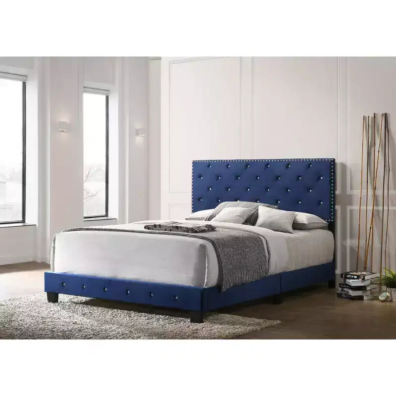 Suffolk Panel Bed for an approx. 152 × 203 cm mattress