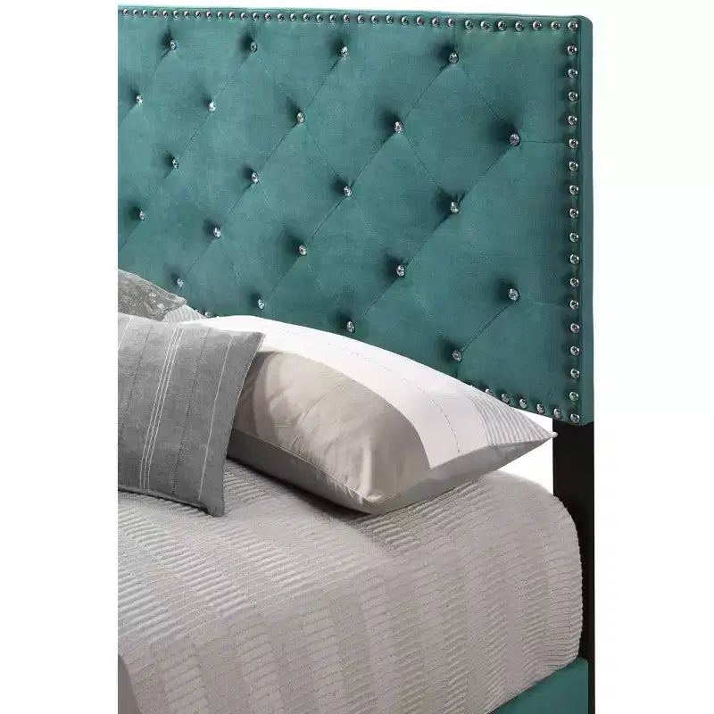 Suffolk Panel Bed for an approx. 152 × 203 cm mattress