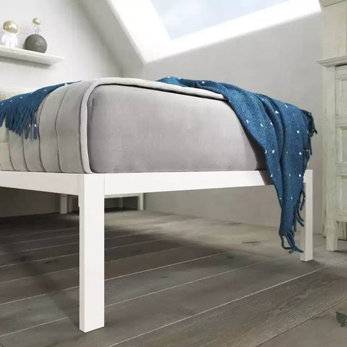 35.6 cm High White Metal Platform Bed Frame, Overall Approx. 96.0 × 189.2 cm
