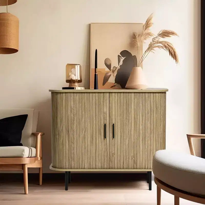 LuxenHome Buffet avec armoire de rangement, armoire d'appoint moderne du milieu du siècle à 2 portes de 35 pouces avec portes coulissantes à lattes et étagère, chêne