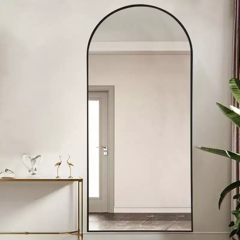 Miroir décoratif mural arqué à cadre métallique moderne Dovelina